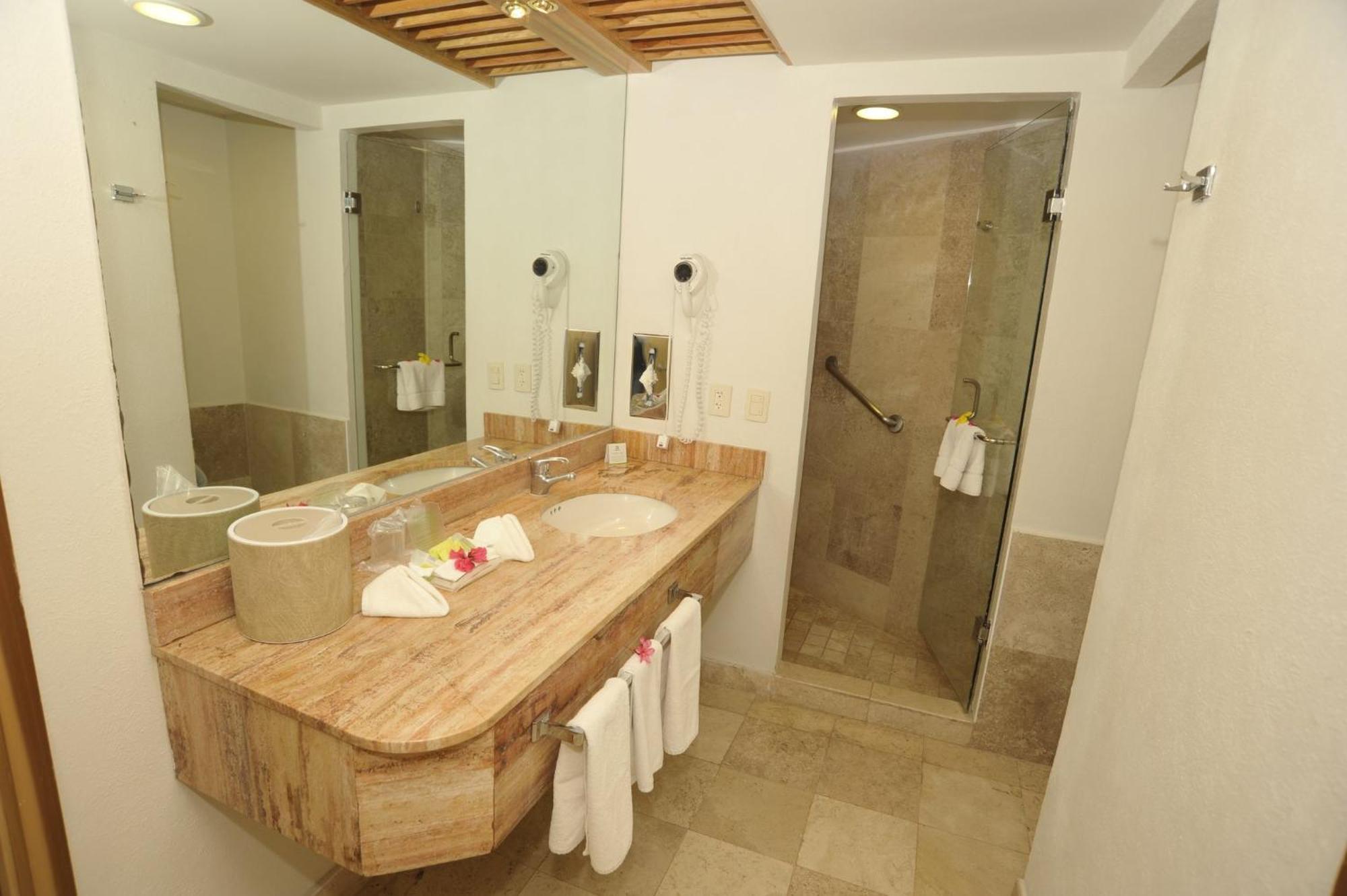 Gamma Plaza Ixtapa Hotel Икстапа Екстериор снимка